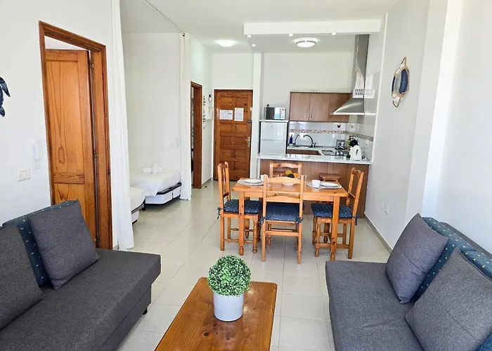 Arena Paradise By Helloapartments *